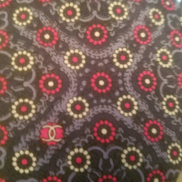 CHANEL TIE beautiful colors authentic 100% - Picture 1 of 6